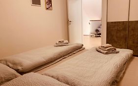 modern&cozy 2 Zimmer Wohnung, Netflix, Parkplatz